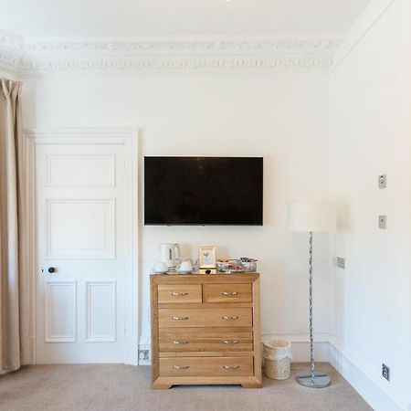 3 Bedroom Villa Attached To Host Home Free Parking เพิร์ท ภายนอก รูปภาพ