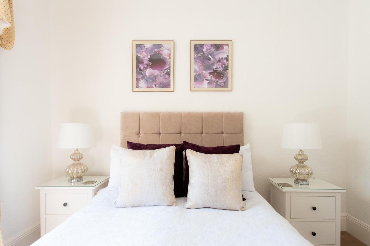 3 Bedroom Villa Attached To Host Home Free Parking เพิร์ท ภายนอก รูปภาพ