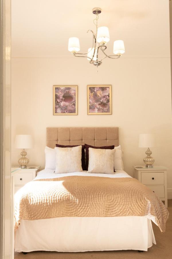 3 Bedroom Villa Attached To Host Home Free Parking เพิร์ท ภายนอก รูปภาพ