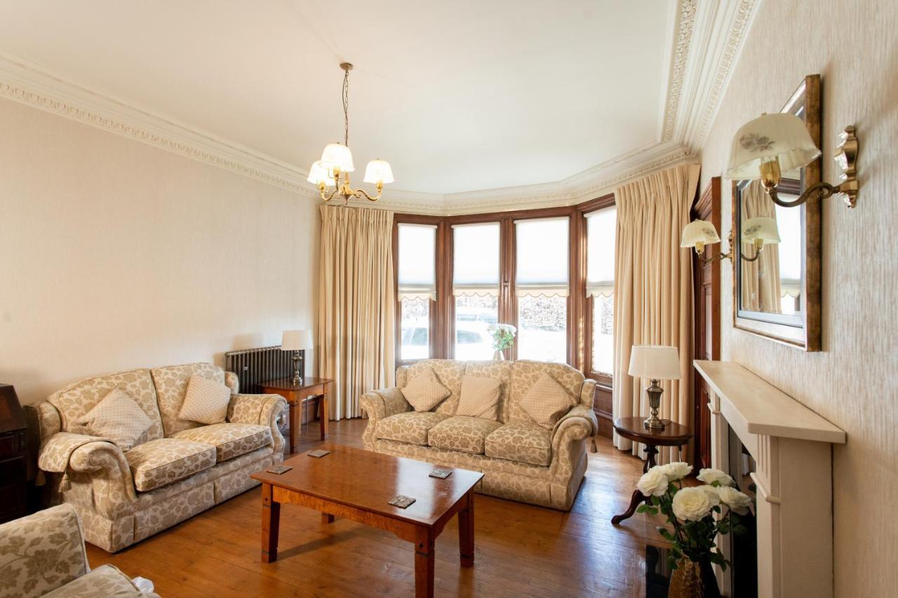 3 Bedroom Villa Attached To Host Home Free Parking เพิร์ท ภายนอก รูปภาพ